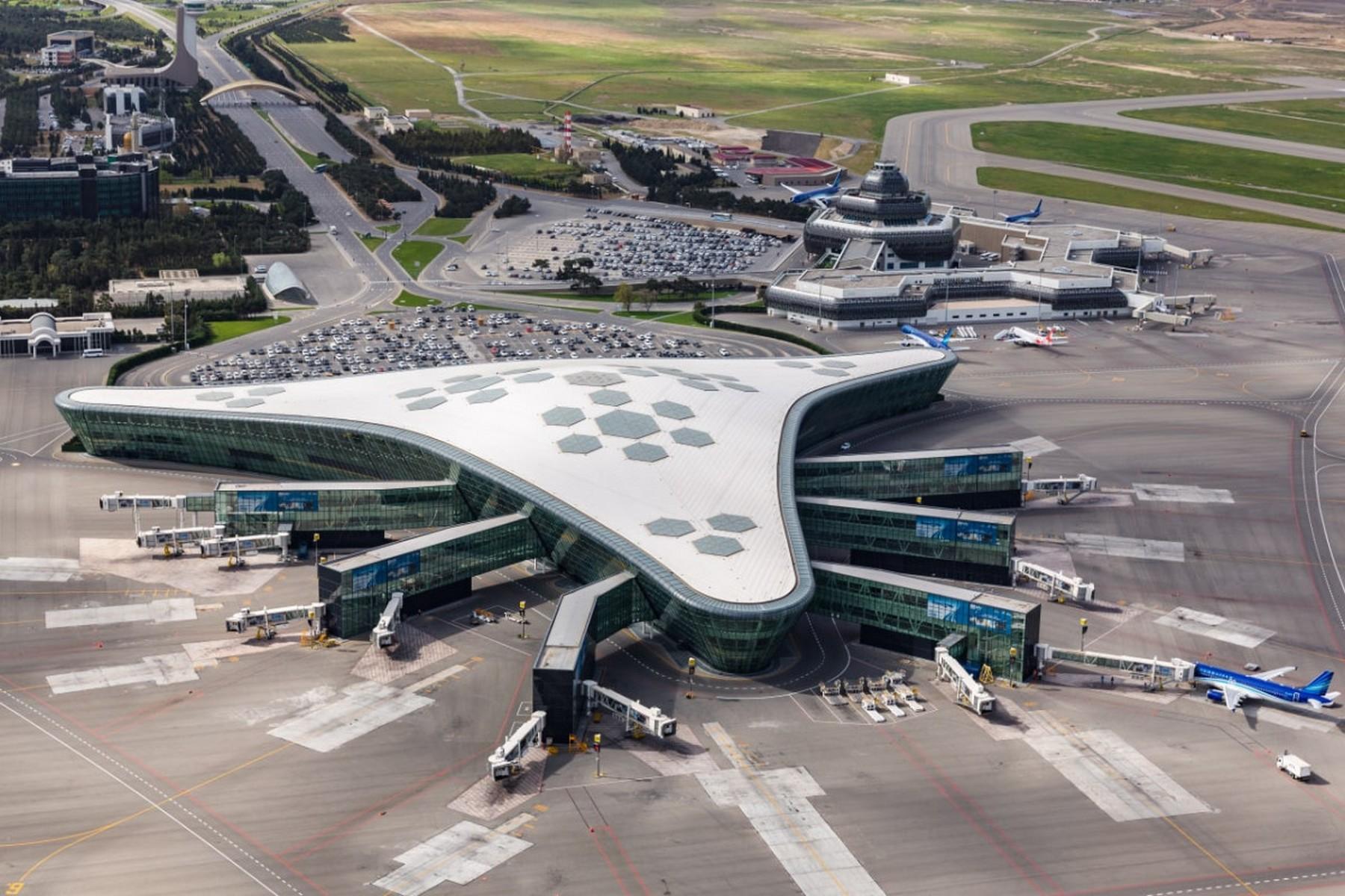 Baku Heydar Aliyev International Airport (GYD)